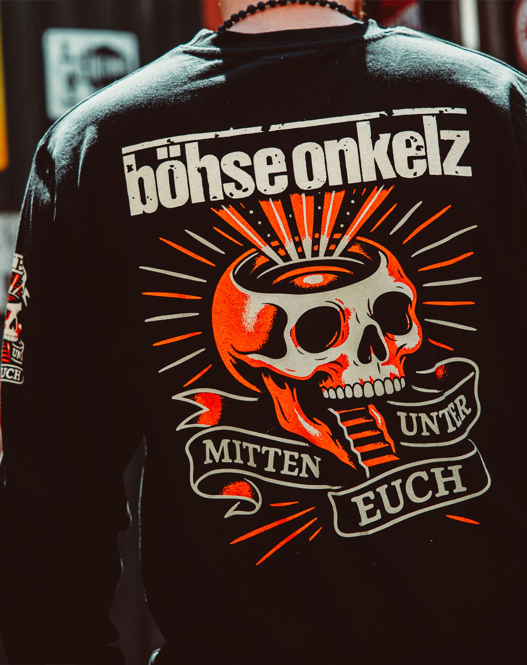 Mitten unter euch rot (Longsleeve)