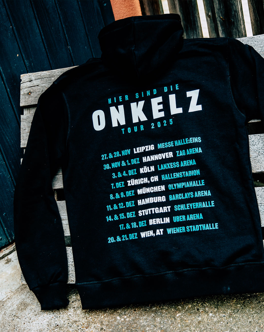 Tourhoodie