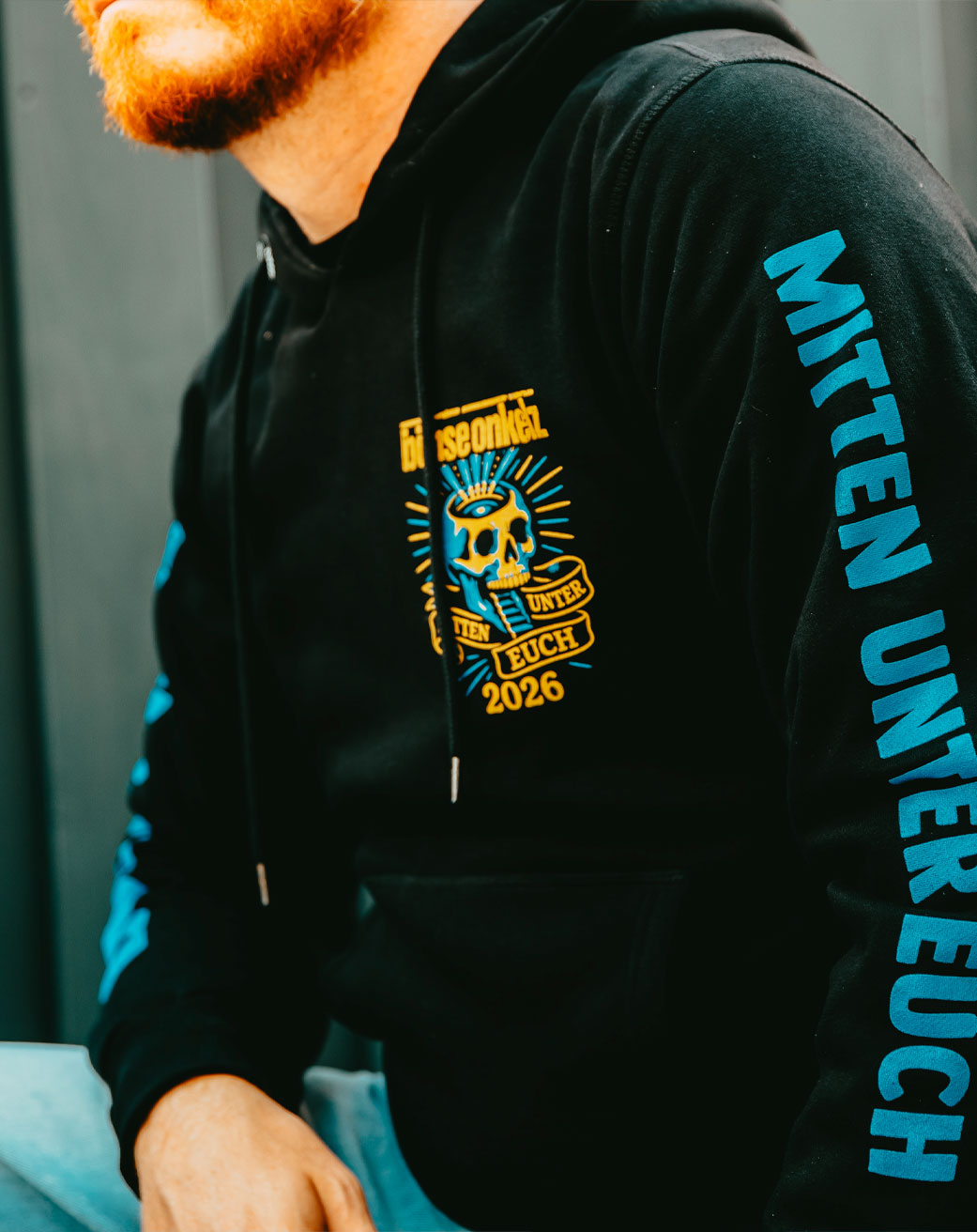Tourhoodie