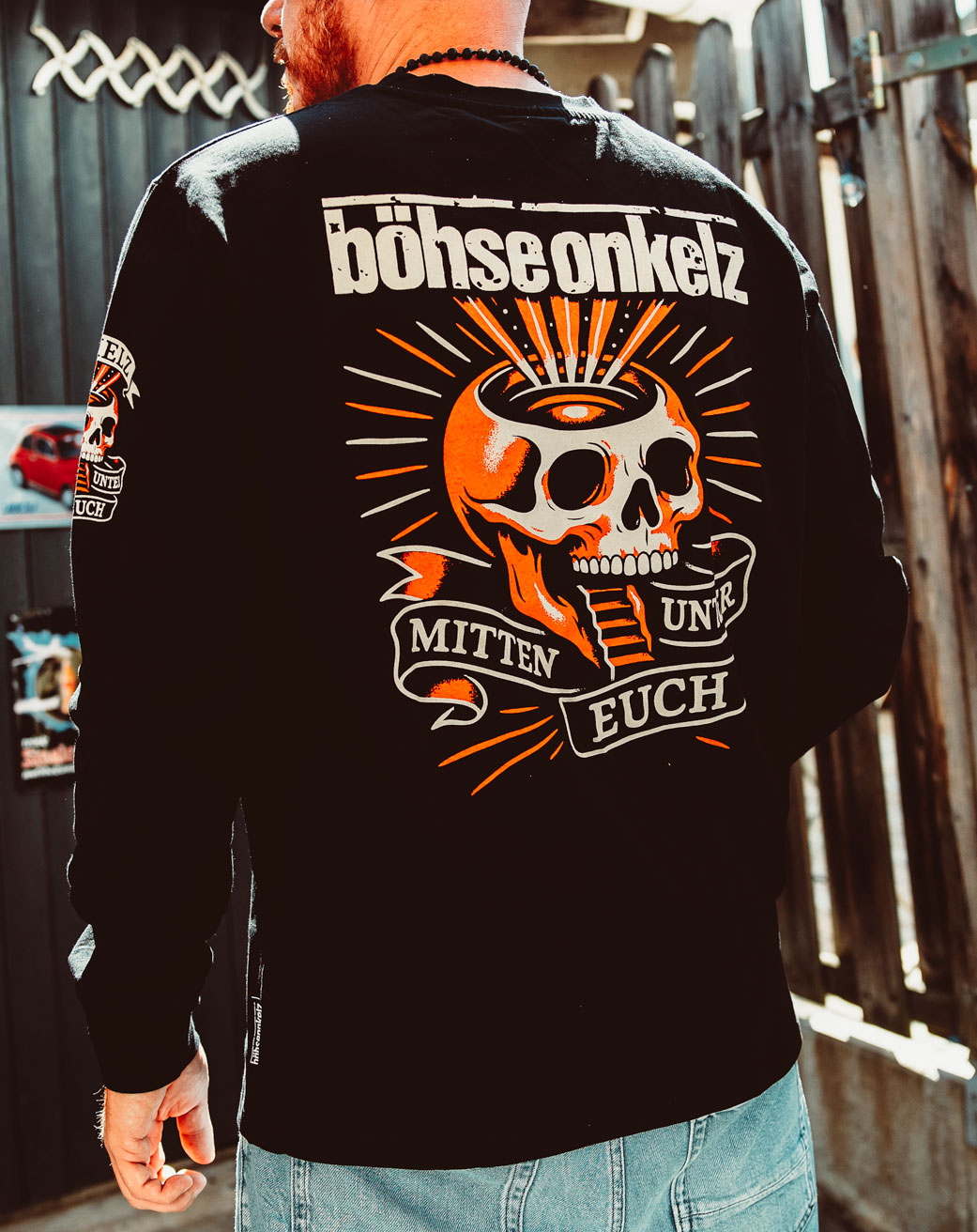 Mitten unter euch rot (Longsleeve)